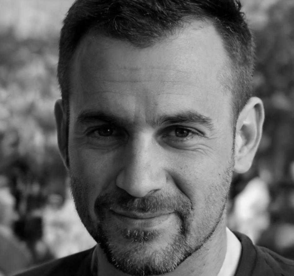 Experienced blockchain developer and instructor